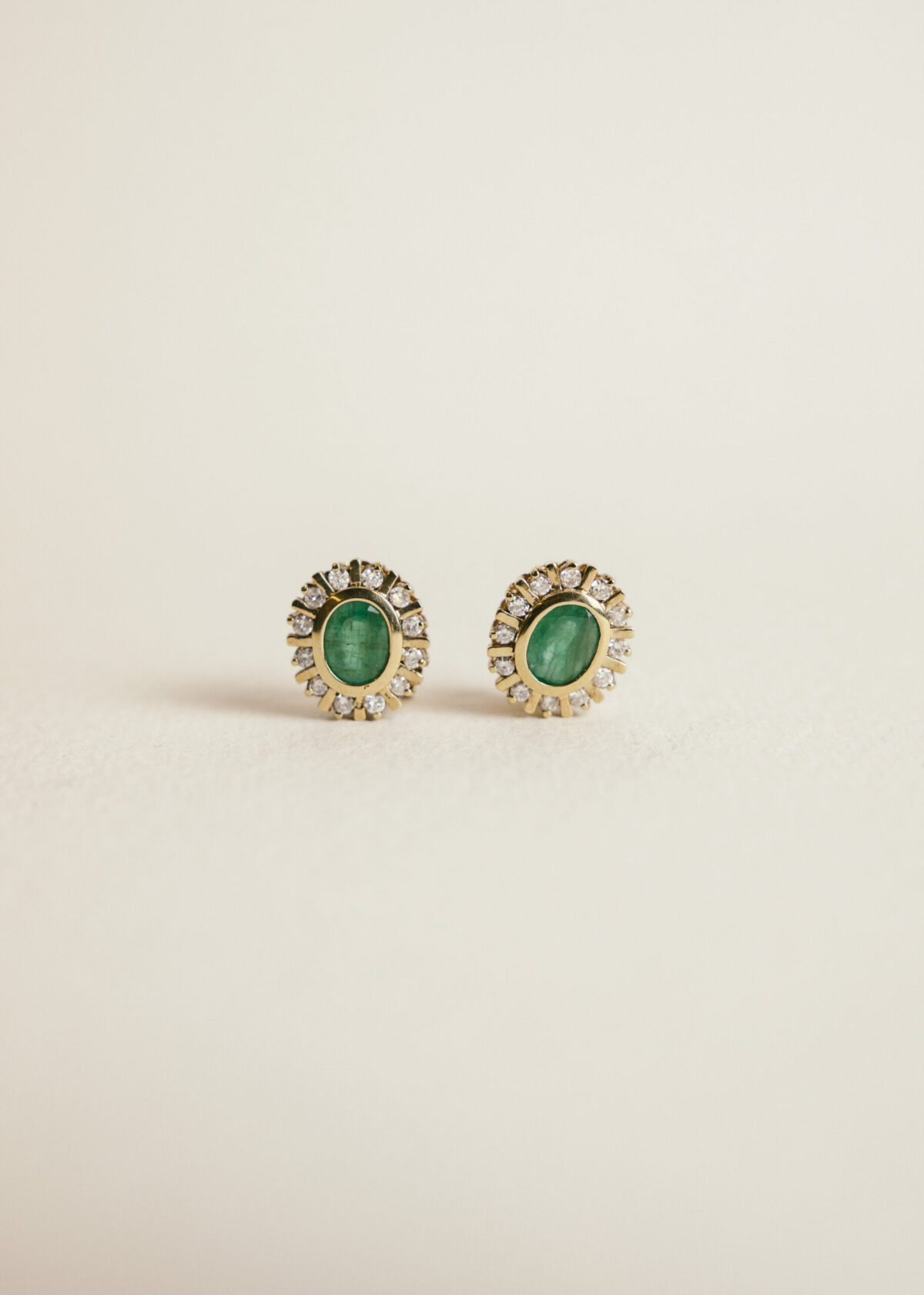 pendientes-rosetas-oro-18k-amarillo-diamantes-esmeraldas jq13 rosetas esmeraldas