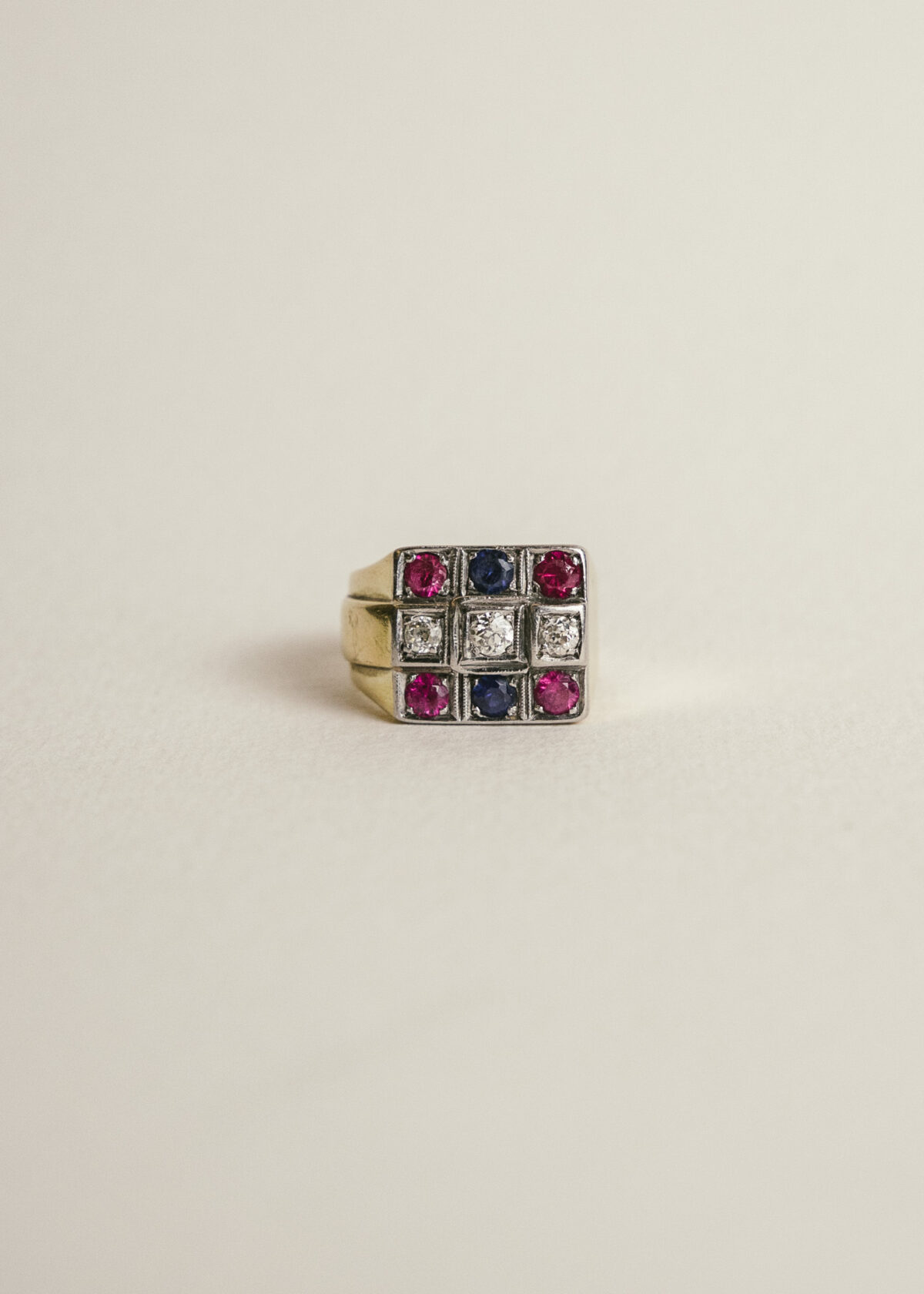 oro-platino-diamantes-zafiro-rubis (1) sortija vintage 60's