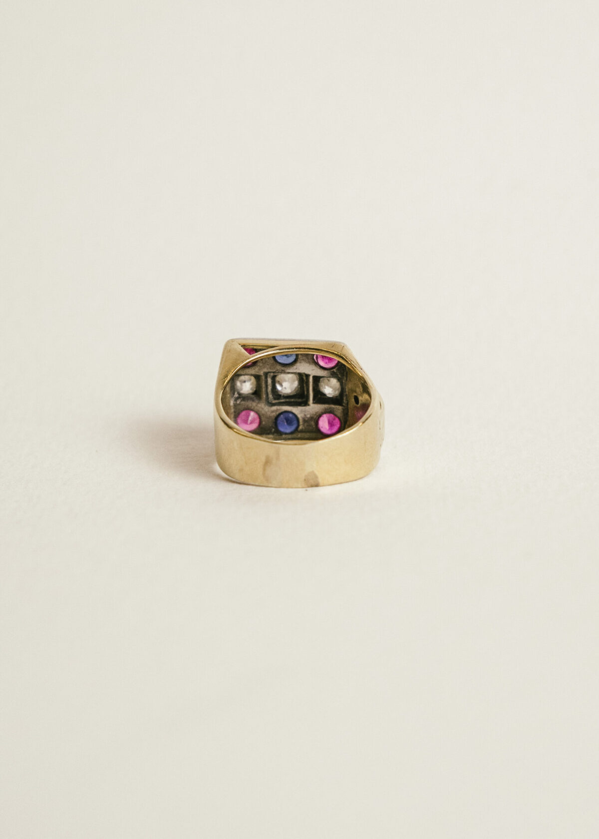 oro-platino-diamantes-zafiro-rubis sortija vintage 60's