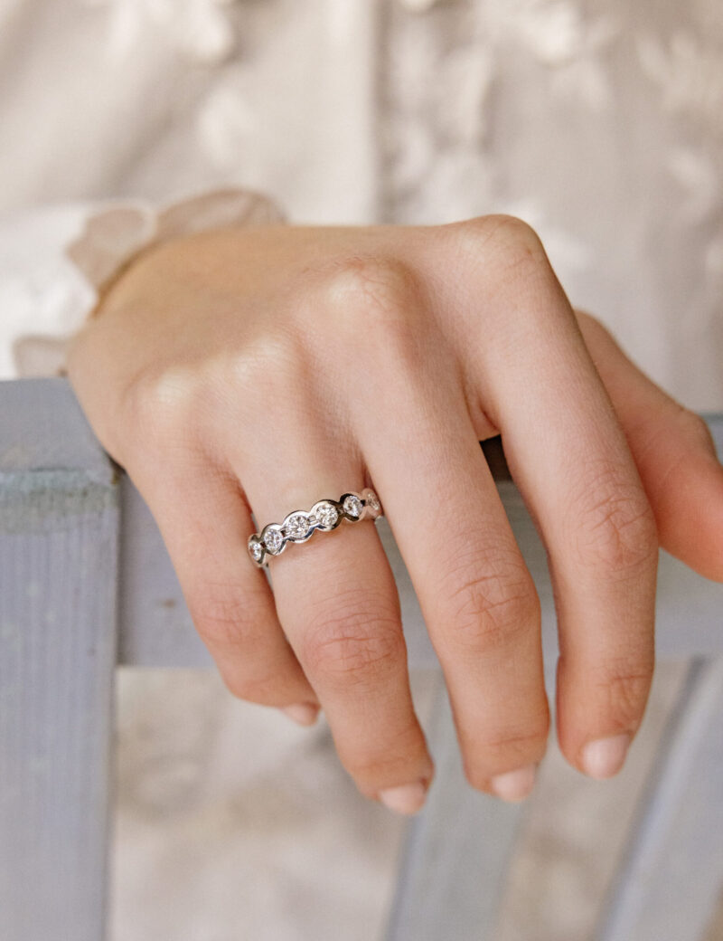 sortija-oro-blanco-18k-diamantes-pedida (3) sortija cintillo diamantes