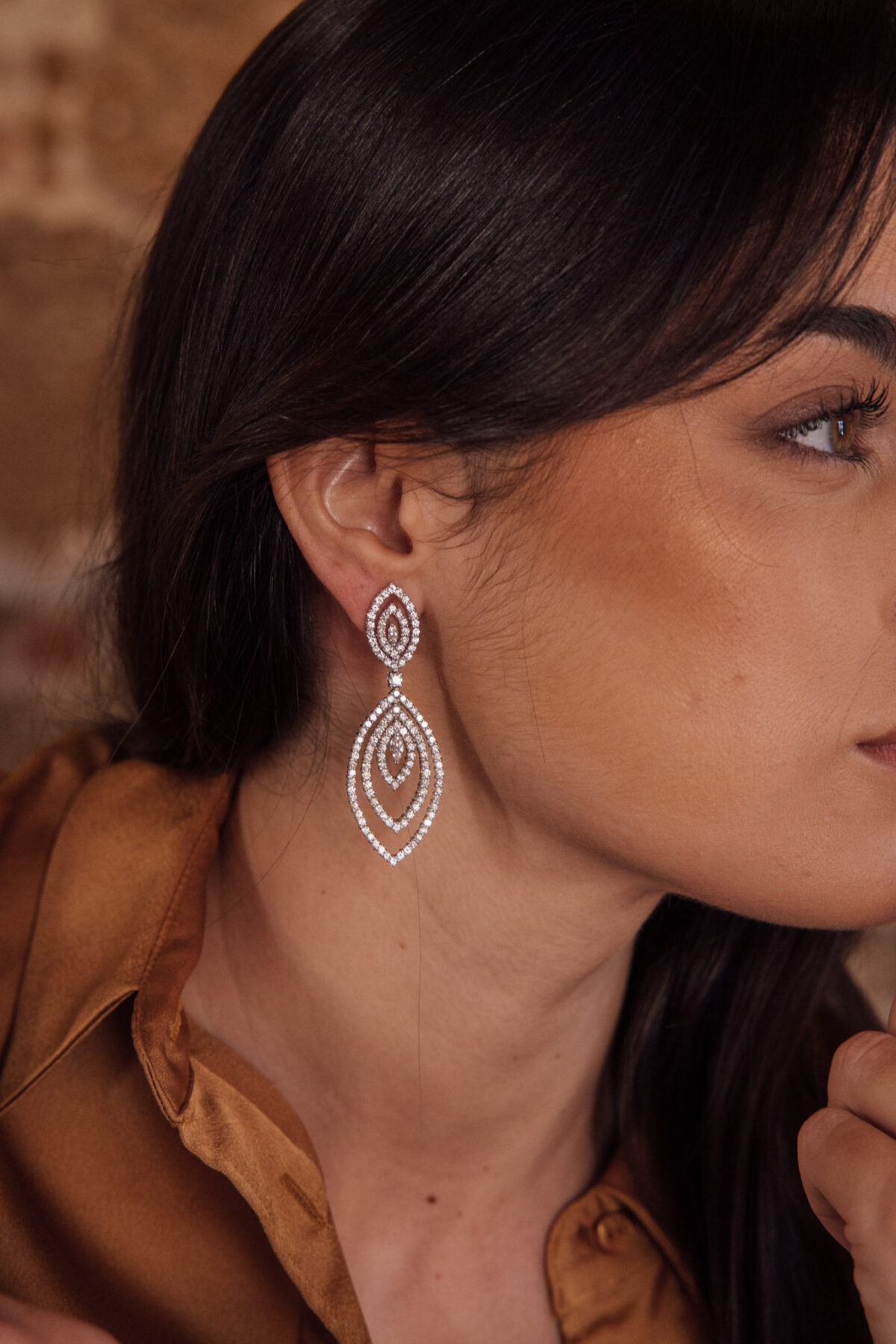 pendientes-largos-oro-18k-diamantes-boda-alta-joyeria pendientes largos diamantes