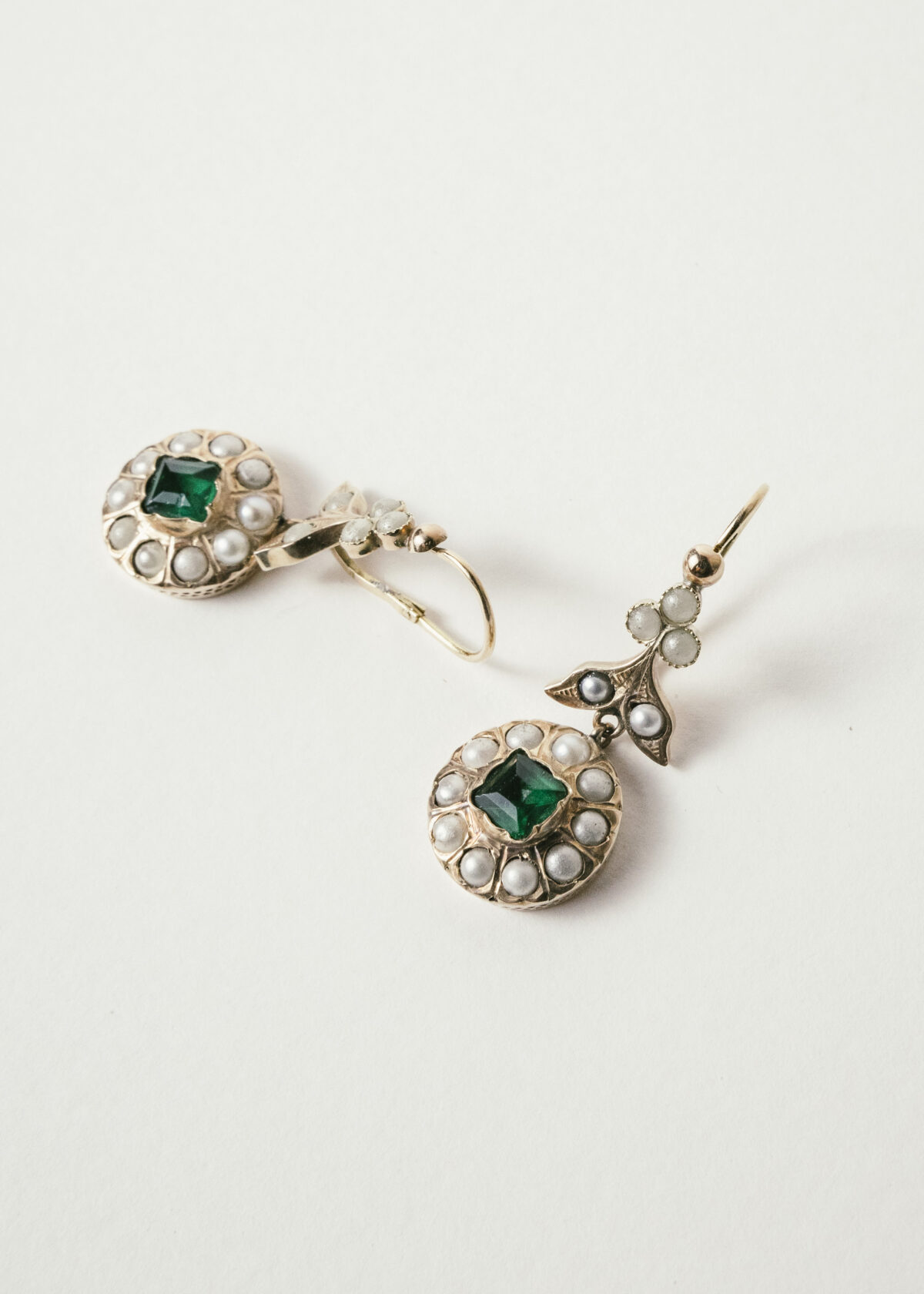 pendientes-antiguos-victorianos-oro-amarillo-18k-perlas-vidrio-verde (3) auto draft