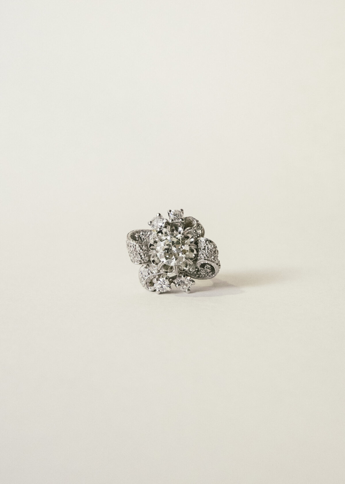 sortija-años-40-oro-18k-blanco-diamante-espectacular-pedida-boda Gran sortija años 40